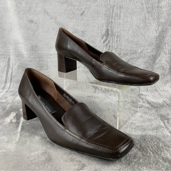 Vintage Etienne Aigner Midland Brown Leather Size 7.5M Pumps Low Heel Square Toe - Picture 1 of 12
